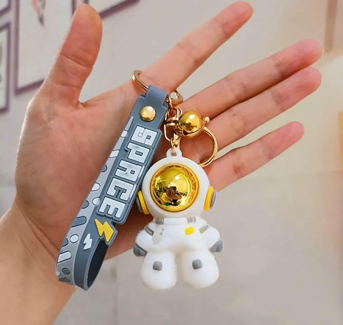 ASTRONAUT KEYCHAIN